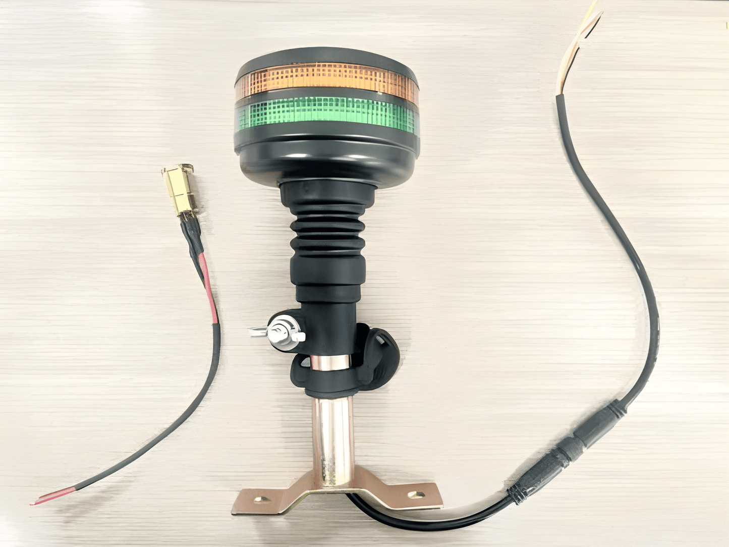 Beacon light showing with wiring