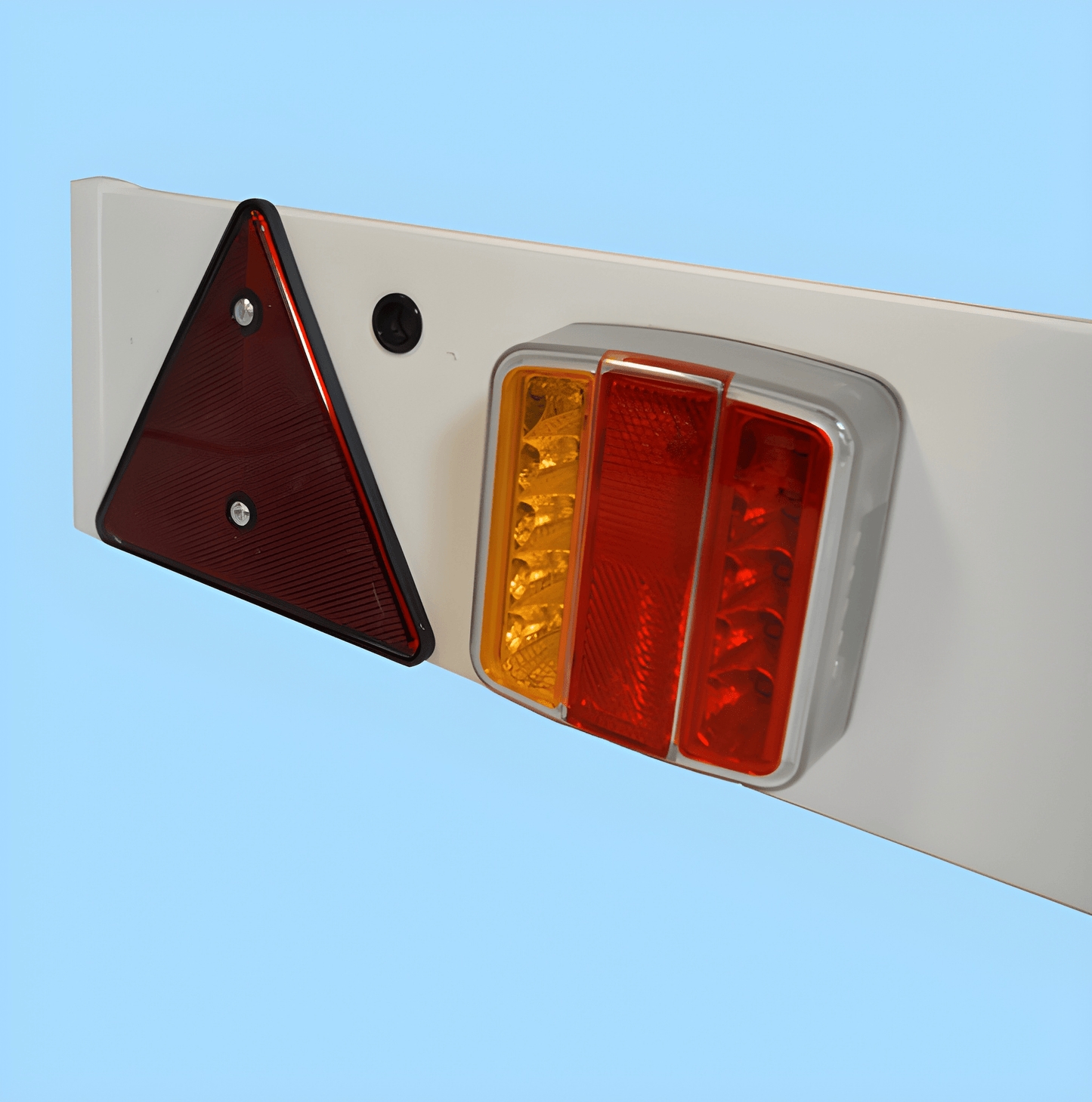 Genuine Maypole Trailer Lighting Board With 12v Multi Function Led Lights 1.215M Long With 5M Cable MP253PLED