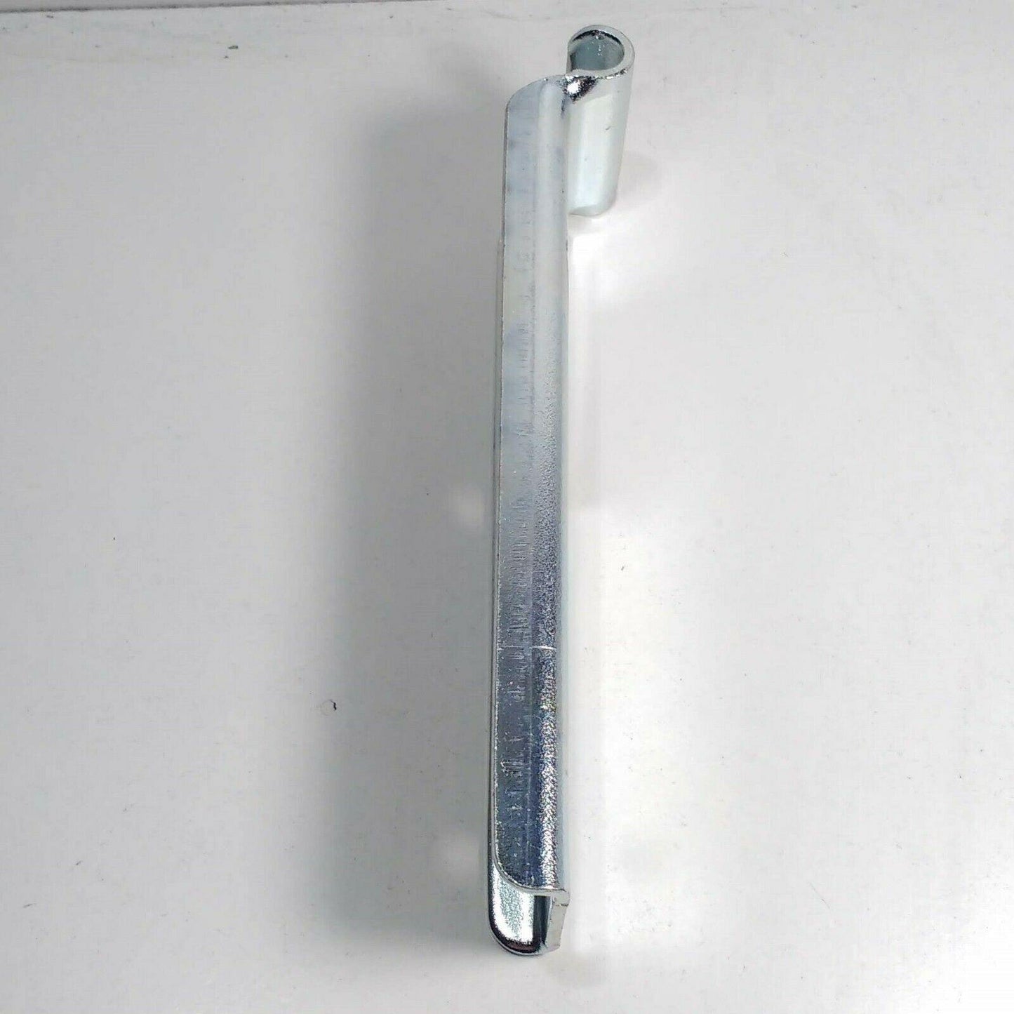Flat Latch Fixing Plate Over Centre Latch 126Mm X 30Mm Genuine Maypole Mp81402B - Mid-Ulster Rotating Electrics Ltd