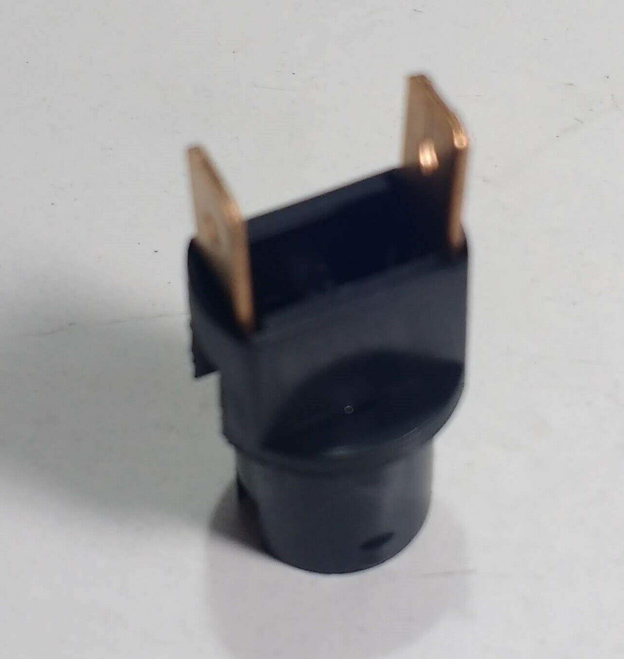 501 Capless Bulb Holder T10 6V 12V 24V Sidelight Car Bike Cargo 170827 - Mid-Ulster Rotating Electrics Ltd