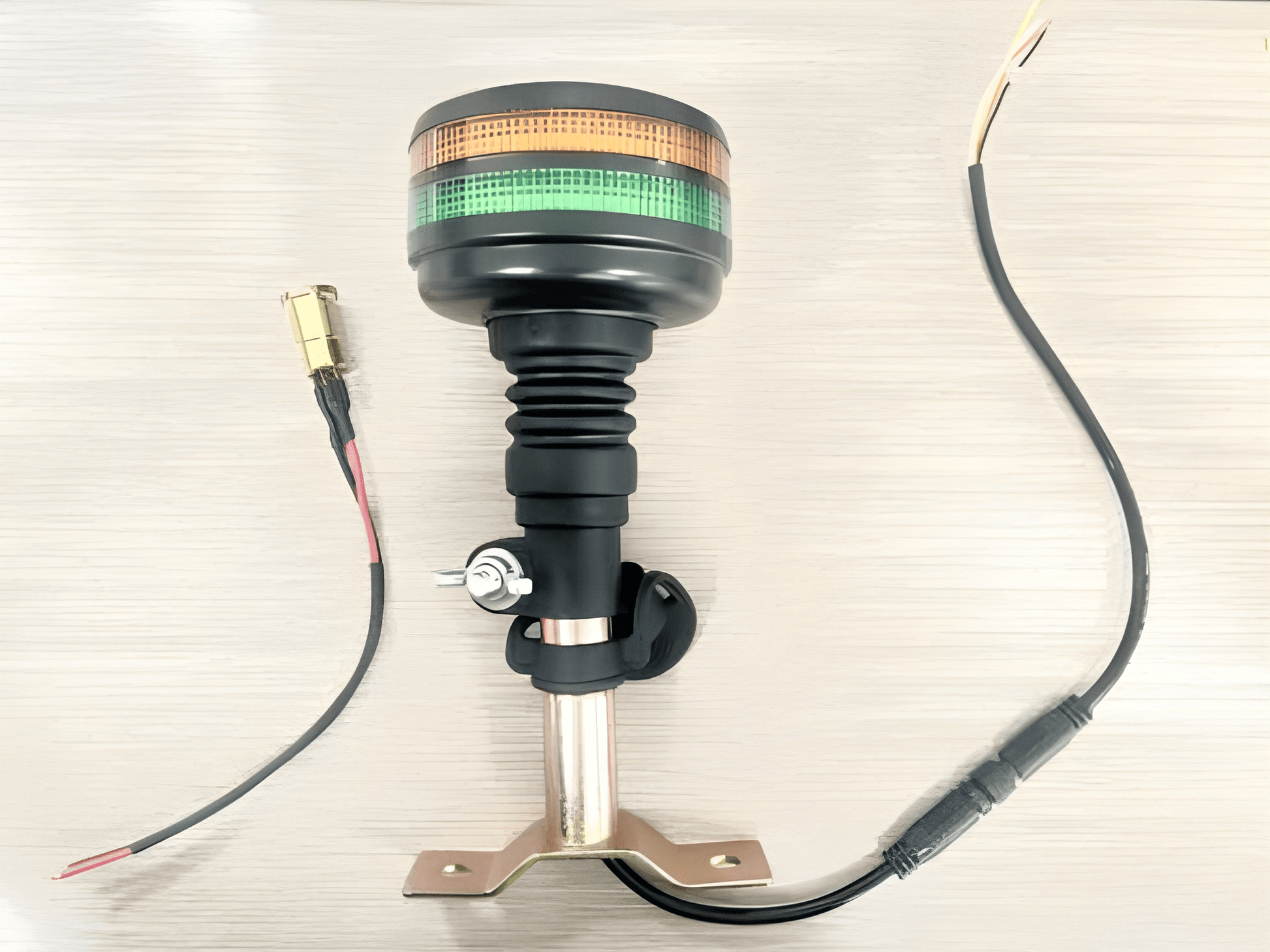 Beacon light showing with wiring