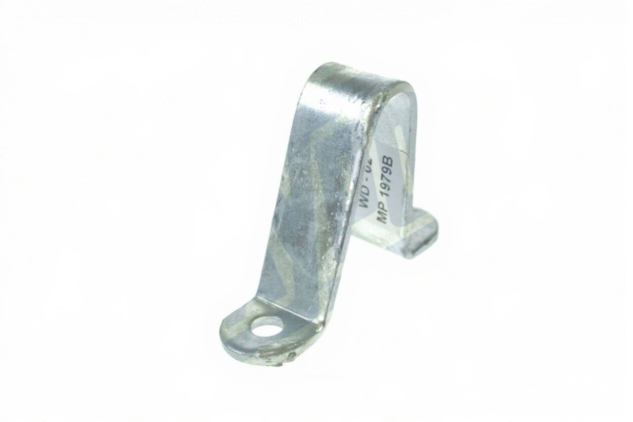 a metal Universal 90Mm Galvanised Coupling Skid on a white background
