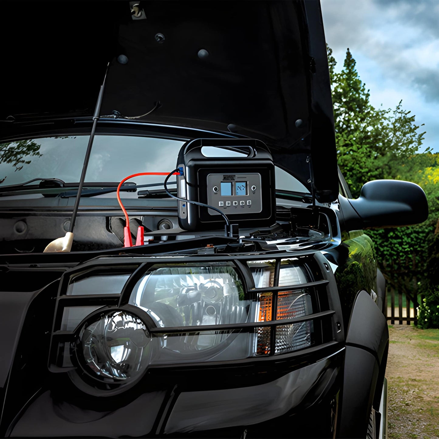 Lithium Ion Power Pack and Compressor With Work Light 800A USB Rechargable 10000 Mah Maypole MP7435