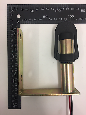 Beacon Pole Socket Din Type With Rubber Cover U Shaped Bolt-On Maypole Mp4441B - Mid-Ulster Rotating Electrics Ltd