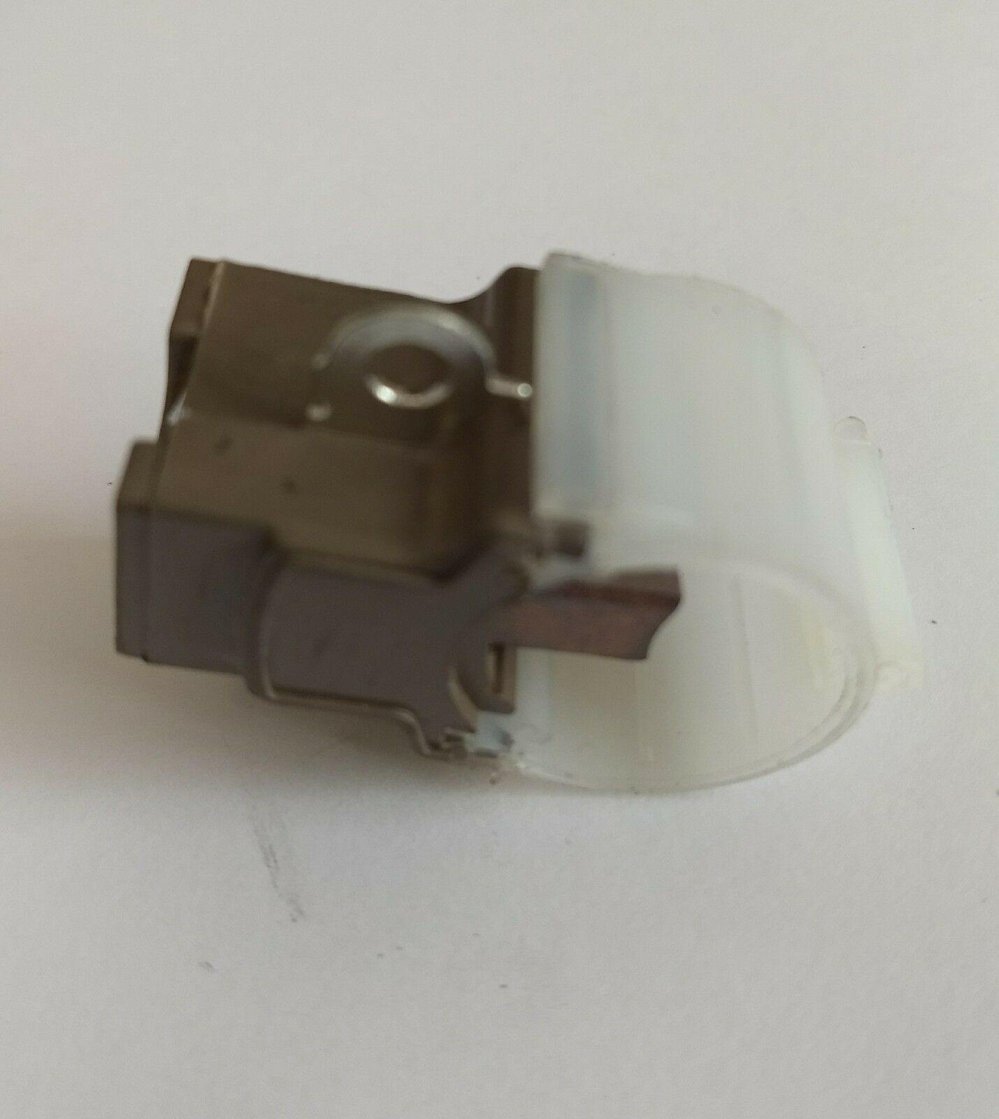 Alternator Brush Box Honda Caterpillar Lexus Toyota Denso Mob 235588 Bh-Nd11 - Mid-Ulster Rotating Electrics Ltd