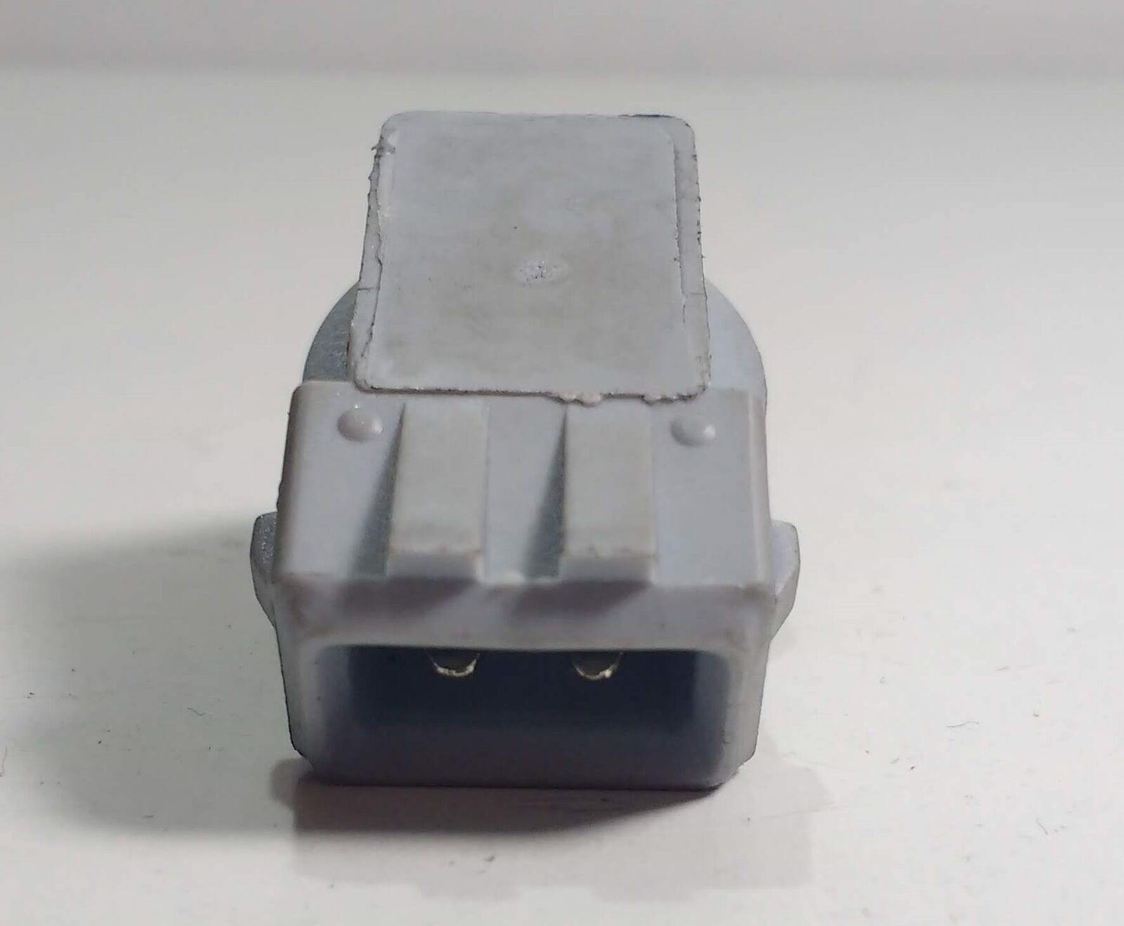 501 Bulb Holder 90Ï¿½ Angle For Side Repeater Lights Universal Cargo 12V 170763 - Mid-Ulster Rotating Electrics Ltd