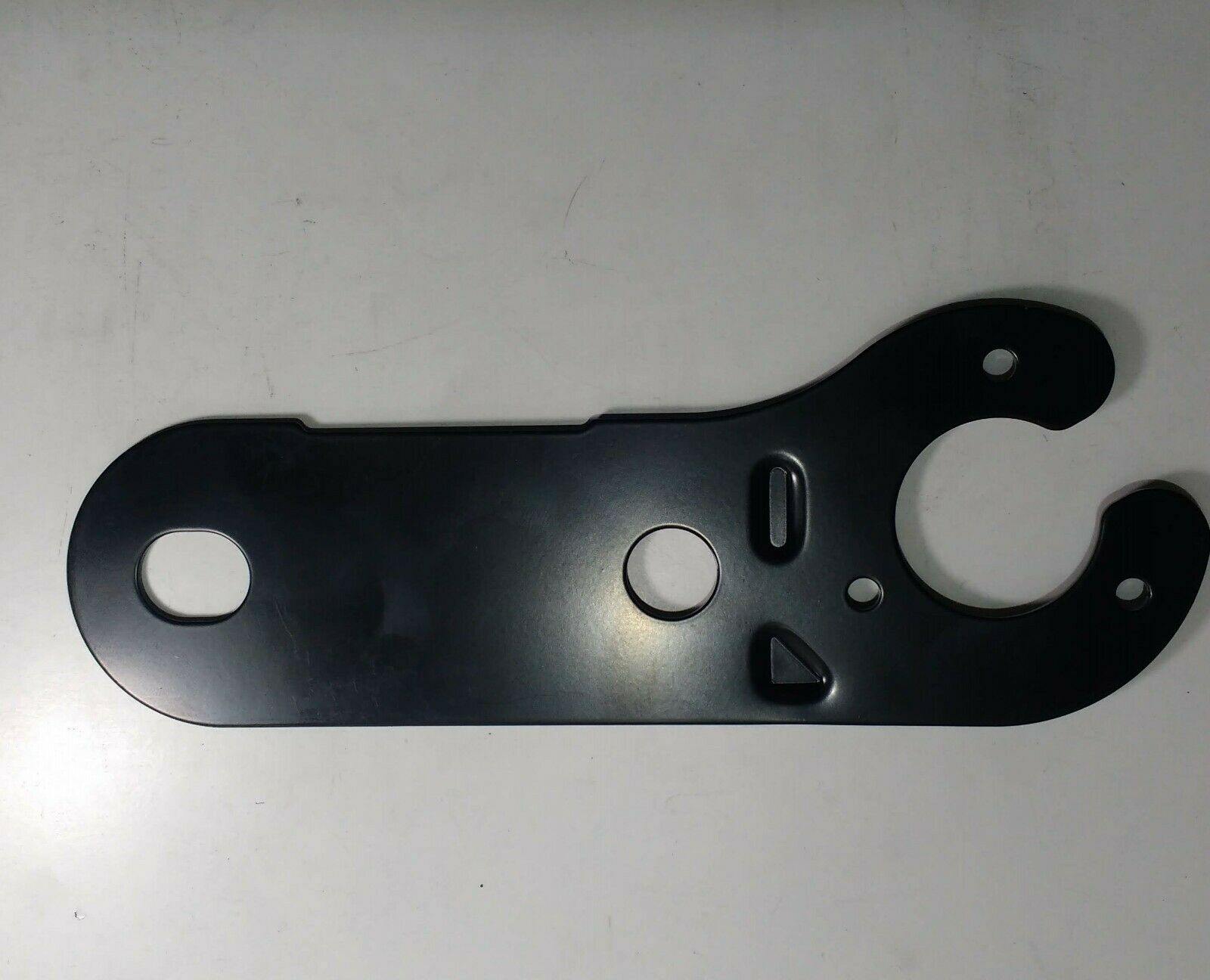 7 Pin & 13 Pin Socket Towing Bracket 12N 12S 2mm Mounting Plate Maypole Mp86B - Mid-Ulster Rotating Electrics Ltd